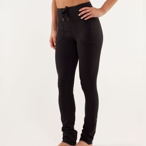 LULULEMON “Skinny Will Pant” in black. Never worn!